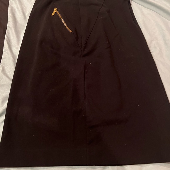 Dresses & Skirts - Michael Kors Skirt size 4